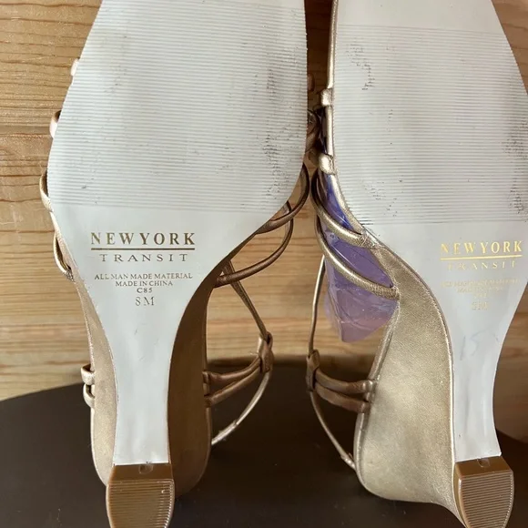 ☀️SUMMER☀️Cute gold sandal wedges 7.5 m - Picture 3 of 5